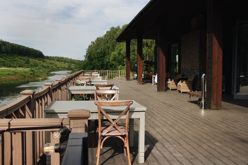 Джаст вуд отель. Just Wood Hotel Тула. Загородный отель just Wood. Джаст Вуд брусника. Just Wood фото.